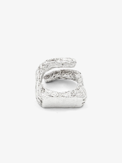 Sol Seok | Gathering Breach Ring (925 Silver)